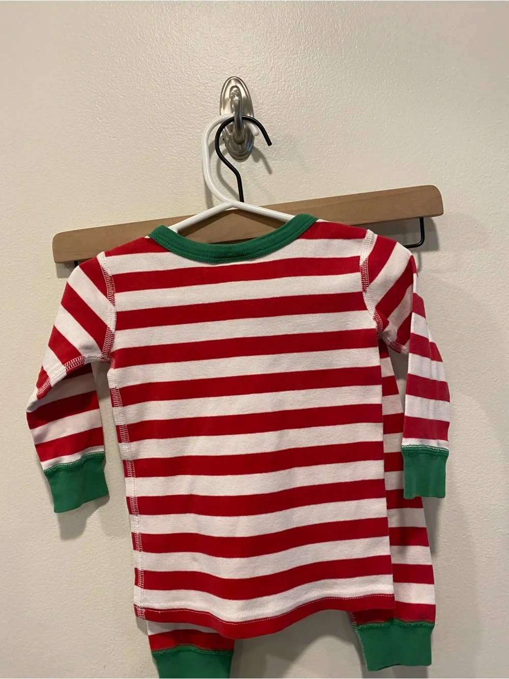 Hanna Andersson classic red and green organic pajama set size 75 12-18 Christmas